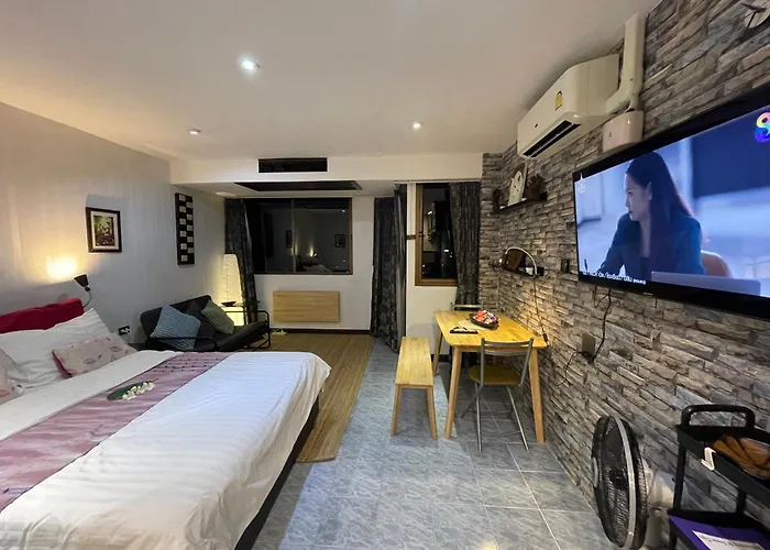 Furnished Studio Near The Beach